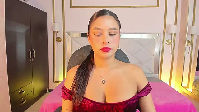 Snapshot of victoria__Smith chatting on 22, 11, 2025 victoria Smith online show from 22, 11, 2025