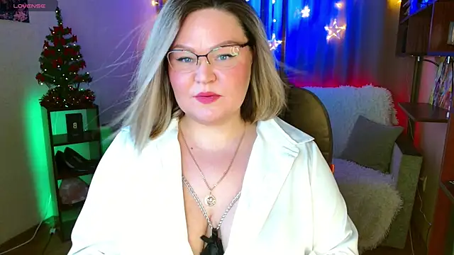 Vivien  wet online show from 20, 12, 2025