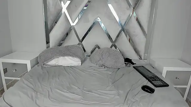 Your Lady Milf online show from 19, 3, 2025