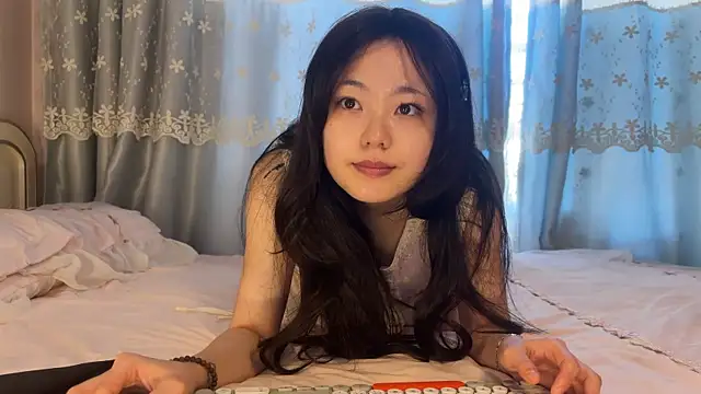 nanaliu6 online show from 12, 11, 2025