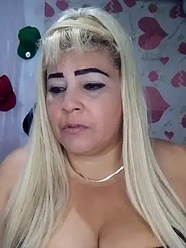 Snapshot of BonniAdams chatting on 29, 10, 2025 BonniAdams online show from 29, 10, 2025