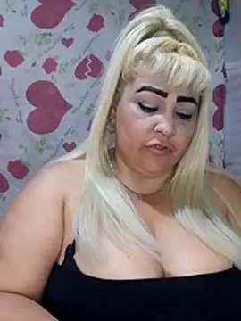 Snapshot of BonniAdams chatting on 14, 11, 2025 BonniAdams online show from 14, 11, 2025