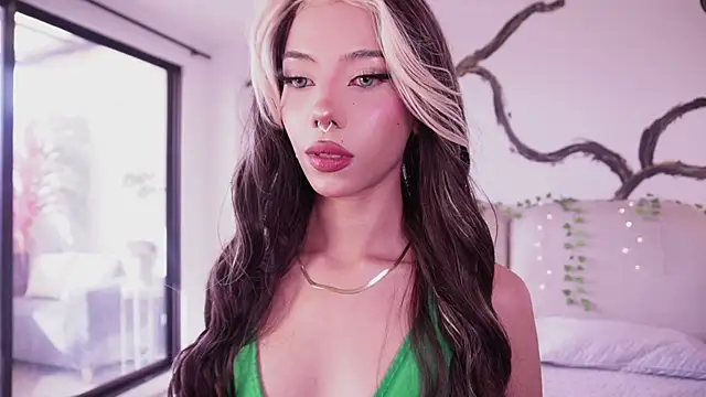 Snapshot of soidai_miiu chatting on 13, 9, 2025 soidai miiu online show from 13, 9, 2025