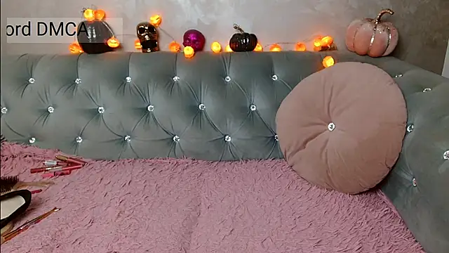 Snapshot of xoCaroxQueenxo chatting on 22, 10, 2025 xoCaroxQueenxo online show from 22, 10, 2025