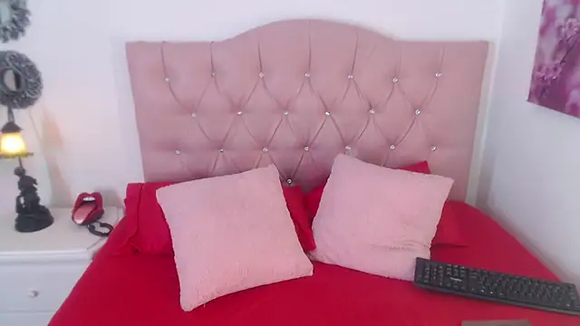 triana crimson online show from 9, 2, 2025