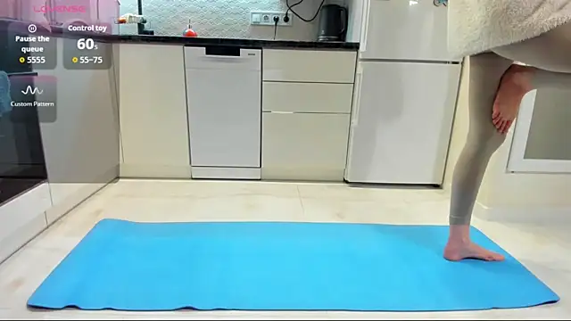 Snapshot of Katya_yoga chatting on 6, 11, 2025 Katya yoga online show from 6, 11, 2025