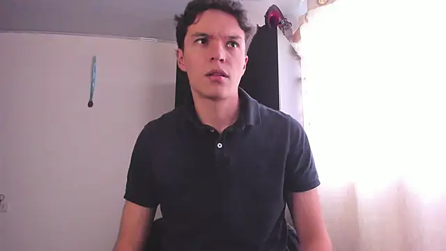 Snapshot of Mastrangelo_xxx chatting on 6, 3, 2025 Mastrangelo xxx online show from 6, 3, 2025