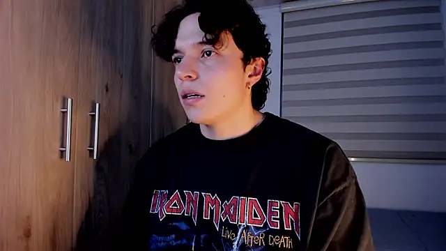 Snapshot of Mastrangelo_xxx chatting on 1, 3, 2026 Mastrangelo xxx online show from 1, 3, 2026