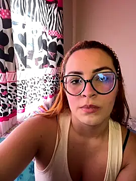 Snapshot of JessyCream chatting on 28, 9, 2025 JessyCream online show from 28, 9, 2025