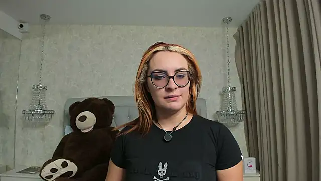 Snapshot of JessyCream chatting on 5, 10, 2025 JessyCream online show from 5, 10, 2025
