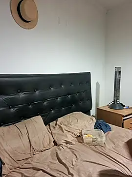 Snapshot of liamlara chatting on 30, 9, 2025 liamlara online show from 30, 9, 2025