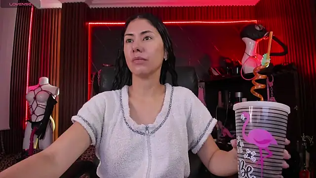 Snapshot of XiaQueen chatting on 19, 11, 2025 XiaQueen online show from 19, 11, 2025