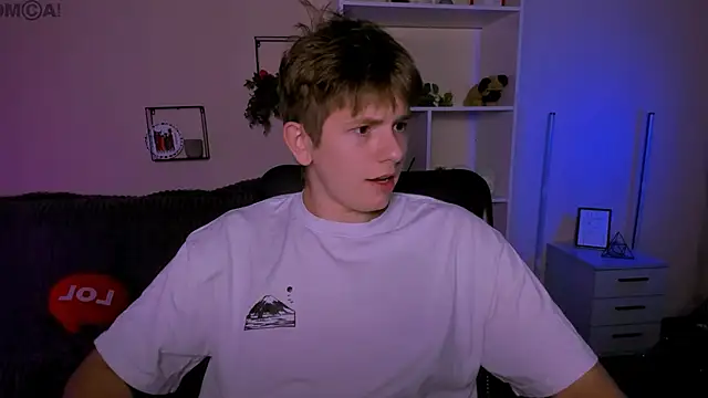 Snapshot of jimmie_hot chatting on 8, 10, 2025 jimmie hot online show from 8, 10, 2025