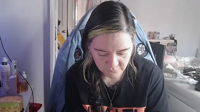 AureliaXOX online show from 19, 9, 2025