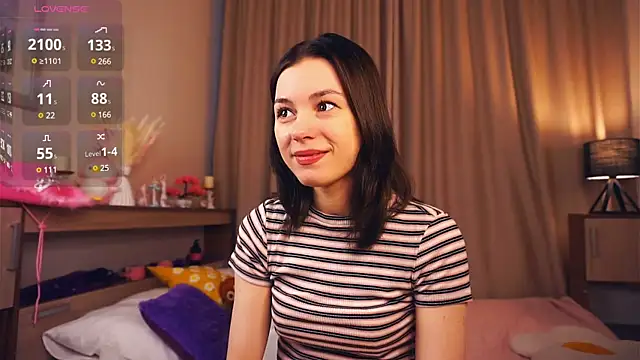 Snapshot of EleneBrach chatting on 4, 2, 2025 EleneBrach online show from 4, 2, 2025