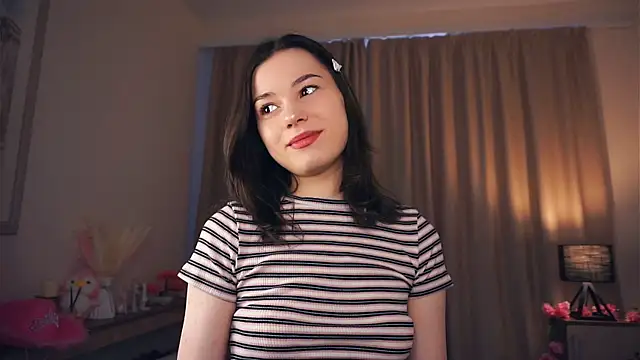 Snapshot of EleneBrach chatting on 4, 3, 2025 EleneBrach online show from 4, 3, 2025