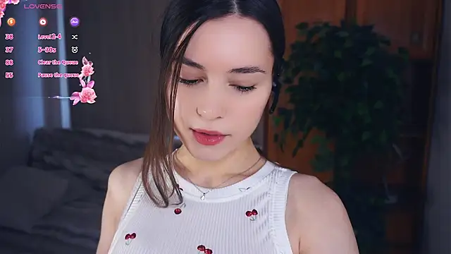 Snapshot of EleneBrach chatting on 21, 10, 2025 EleneBrach online show from 21, 10, 2025