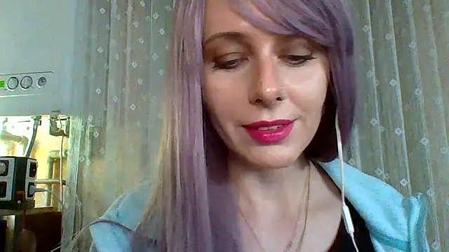 LuminousLady online show from 17, 2, 2025