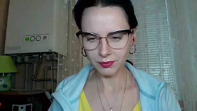 LuminousLady online show from 9, 10, 2025