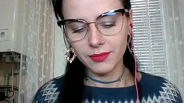 Snapshot of LuminousLady chatting on 8, 11, 2025 LuminousLady online show from 8, 11, 2025