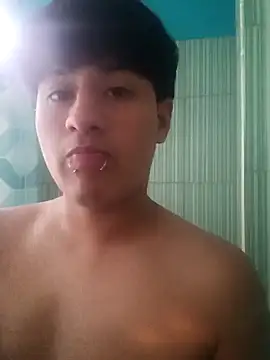 Snapshot of theghoss chatting on 2, 2, 2025 theghoss online show from 2, 2, 2025