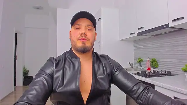 ZackMasterss online show from 14, 2, 2025