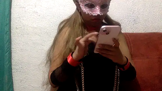 Snapshot of sharonlopez9611 chatting on 16, 2, 2025 sharonlopez9611 online show from 16, 2, 2025