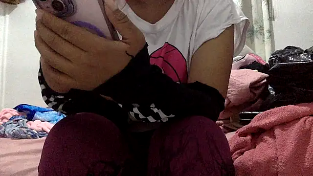 Snapshot of sharonlopez9611 chatting on 29, 10, 2025 sharonlopez9611 online show from 29, 10, 2025