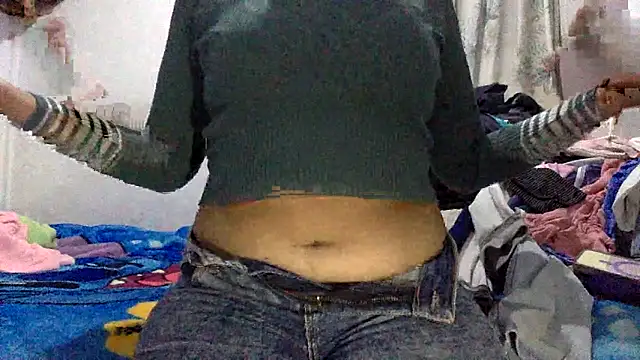 Snapshot of sharonlopez9611 chatting on 4, 11, 2025 sharonlopez9611 online show from 4, 11, 2025