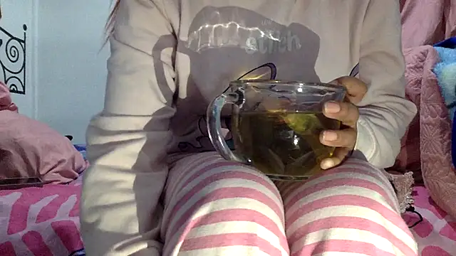 Snapshot of sharonlopez9611 chatting on 13, 11, 2025 sharonlopez9611 online show from 13, 11, 2025