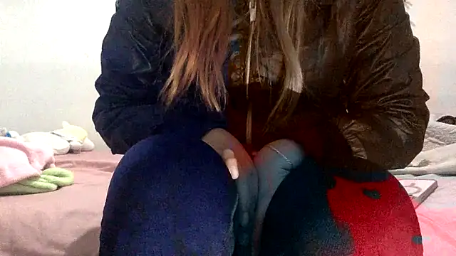 Snapshot of sharonlopez9611 chatting on 17, 12, 2025 sharonlopez9611 online show from 17, 12, 2025