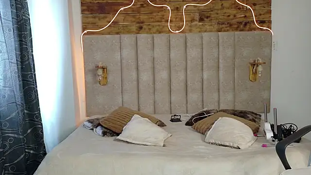 Alektra bryce online show from 9, 9, 2025