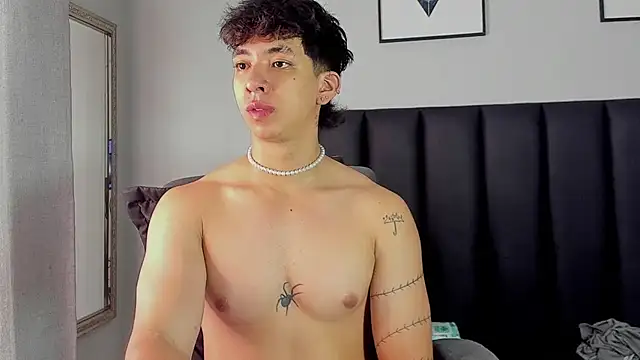 ISAAC CRYSTON online show from 26, 2, 2025