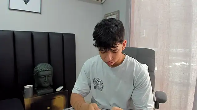 ISAAC CRYSTON online show from 19, 3, 2025