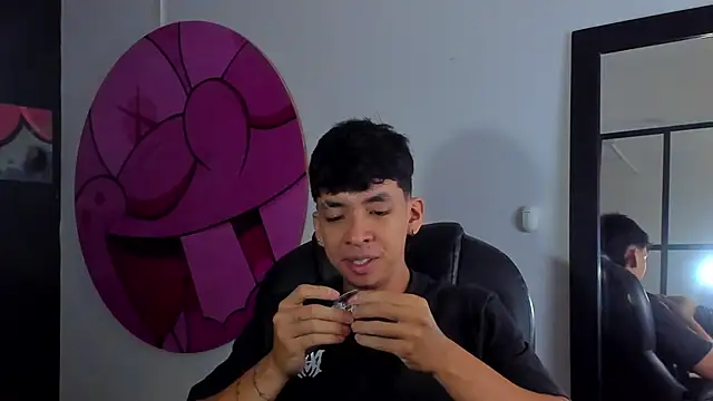 ISAAC CRYSTON online show from 8, 9, 2025