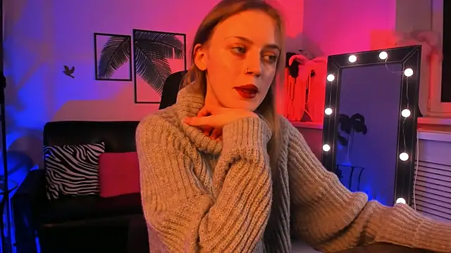 Snapshot of KiraMontoya chatting on 9, 3, 2025 KiraMontoya online show from 9, 3, 2025