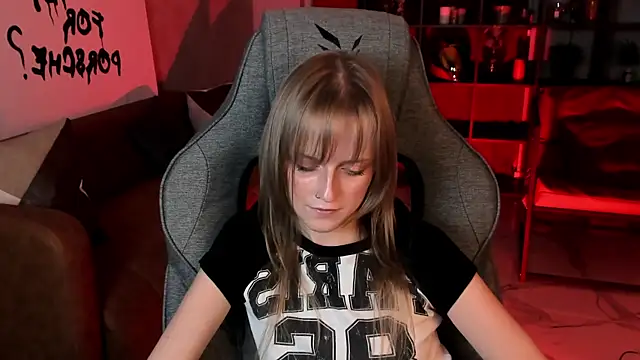 Snapshot of KiraMontoya chatting on 30, 9, 2025 KiraMontoya online show from 30, 9, 2025