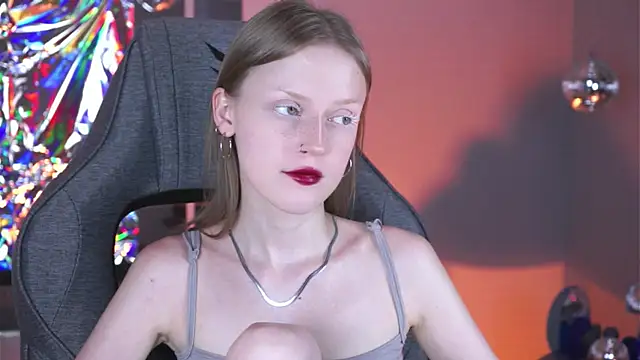 KiraMontoya online show from 20, 7, 2026