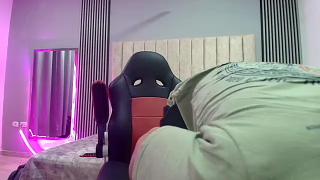 Snapshot of ANDRES_STUD chatting on 9, 9, 2025 ANDRES STUD online show from 9, 9, 2025