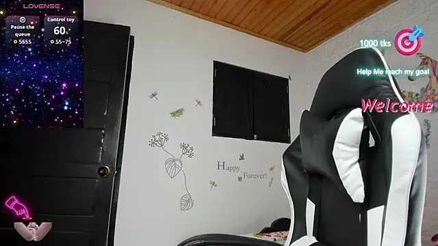 Snapshot of alisson_hoffman05 chatting on 17, 10, 2025 alisson hoffman05 online show from 17, 10, 2025