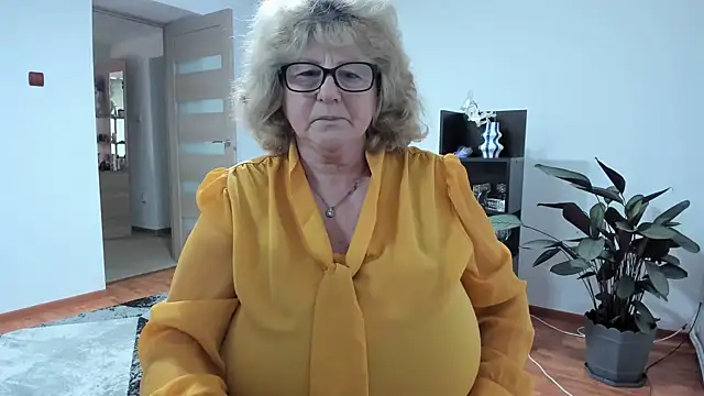 NoraJohnson6 online show from 25, 11, 2025