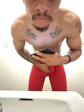 Snapshot of Locdawgg11 chatting on 6, 1, 2026 Locdawgg11 online show from 6, 1, 2026