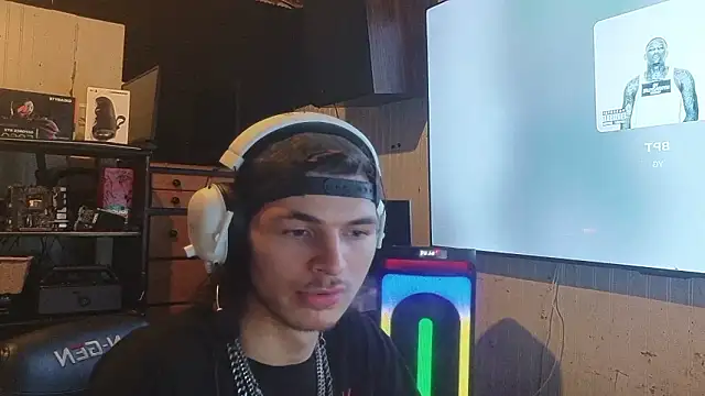 nuttyking2022 online show from 4, 2, 2026