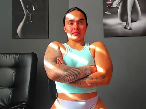 Snapshot of karlyjons12 chatting on 11, 11, 2025 karlyjons12 online show from 11, 11, 2025