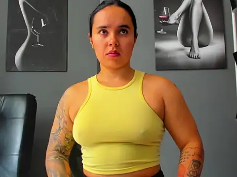 Snapshot of karlyjons12 chatting on 28, 11, 2025 karlyjons12 online show from 28, 11, 2025