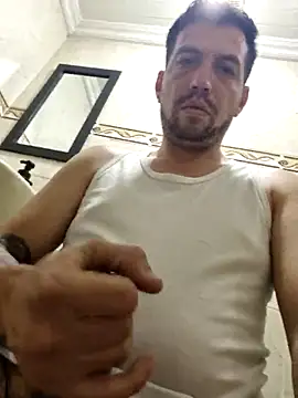 Snapshot of reyarturs13 chatting on 6, 2, 2025 reyarturs13 online show from 6, 2, 2025