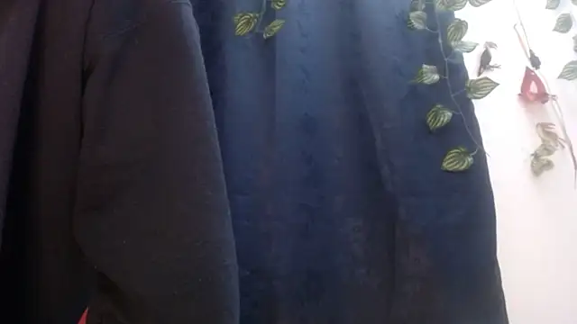 Snapshot of jeans_and_emma chatting on 22, 3, 2025 jeans and emma online show from 22, 3, 2025