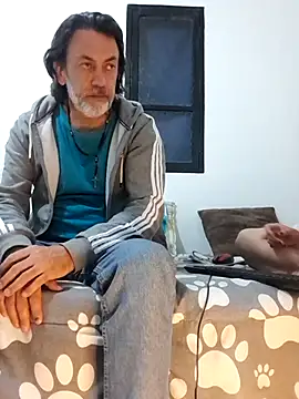 Snapshot of jeans_and_emma chatting on 25, 9, 2025 jeans and emma online show from 25, 9, 2025