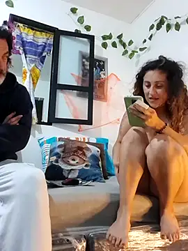 Snapshot of jeans_and_emma chatting on 26, 10, 2025 jeans and emma online show from 26, 10, 2025