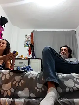 Snapshot of jeans_and_emma chatting on 19, 11, 2025 jeans and emma online show from 19, 11, 2025